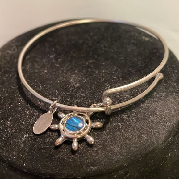 7.5” silver tone bangle bracelet with silver tone nautical charm - Picture 4 of 10